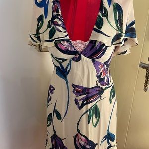 Anthro dress size 8 pull over head, NWT. Beige dress with flowers